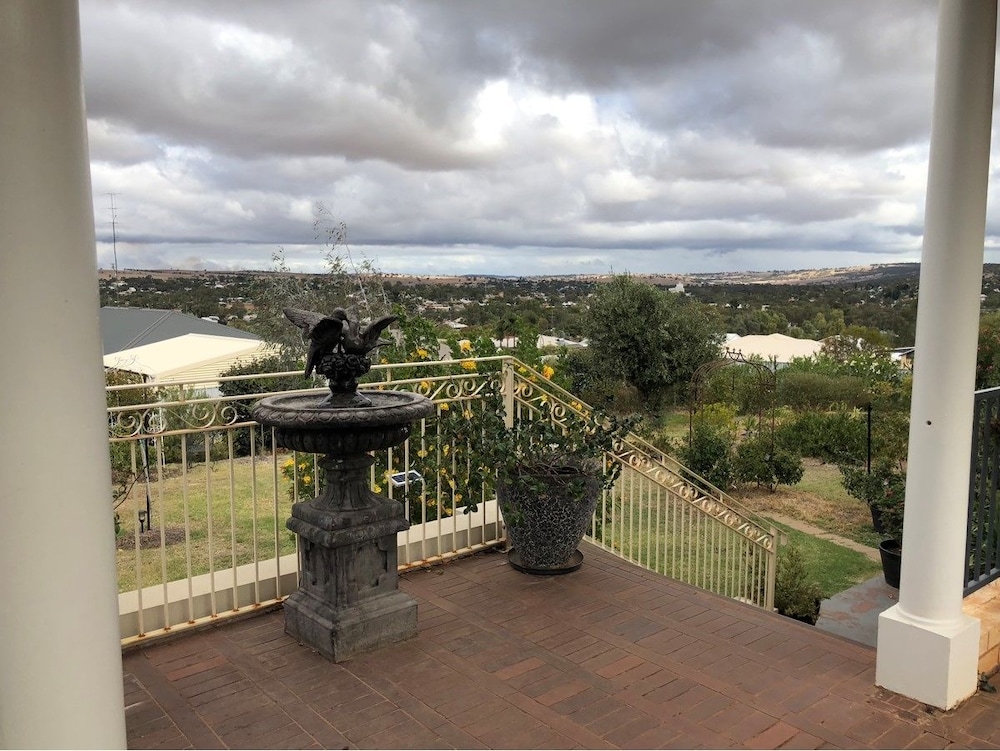 fairway manor accommodation