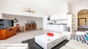 fairway manor accommodation