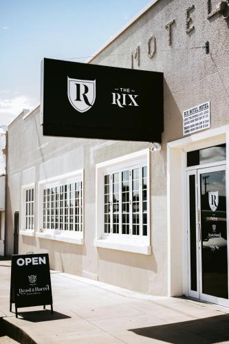 rix hotel motel