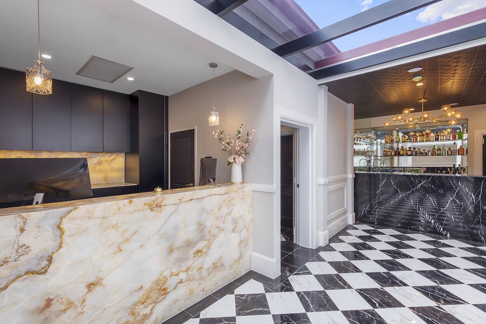 holiday inn and suites parramatta marsden street an ihg hotel