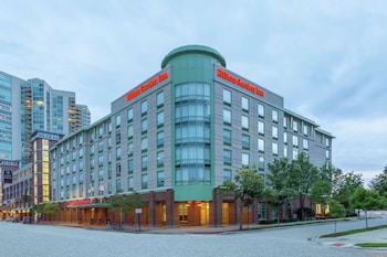 hilton garden inn chicago north shore evanston