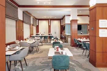 hilton garden inn chicago north shore evanston