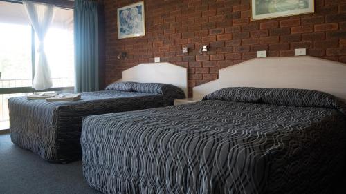 yambil inn motel