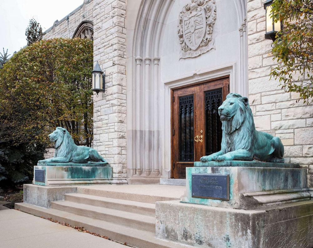 Graduate By Hilton Evanston,Near Northwestern University,4 star