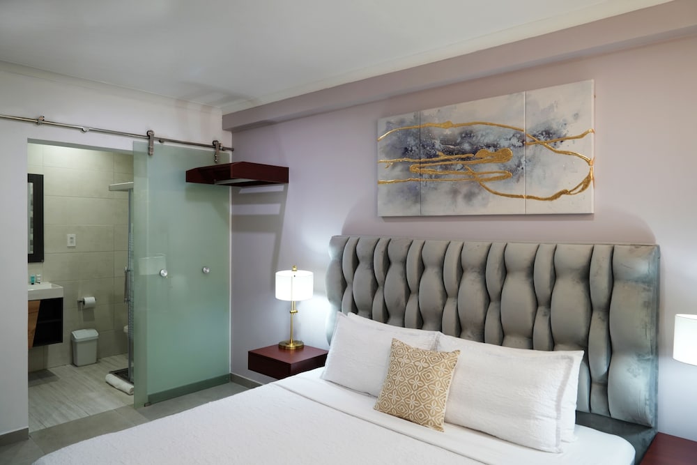 victoria city hotel