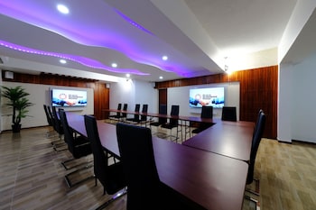 victoria city hotel
