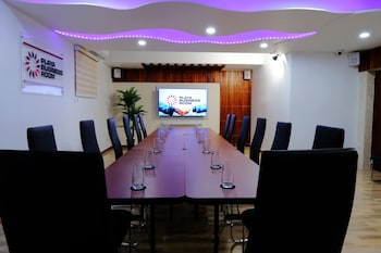 victoria city hotel