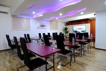 victoria city hotel