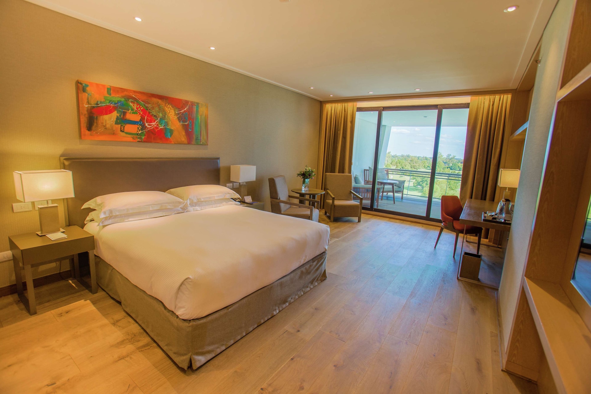 hilton pilar