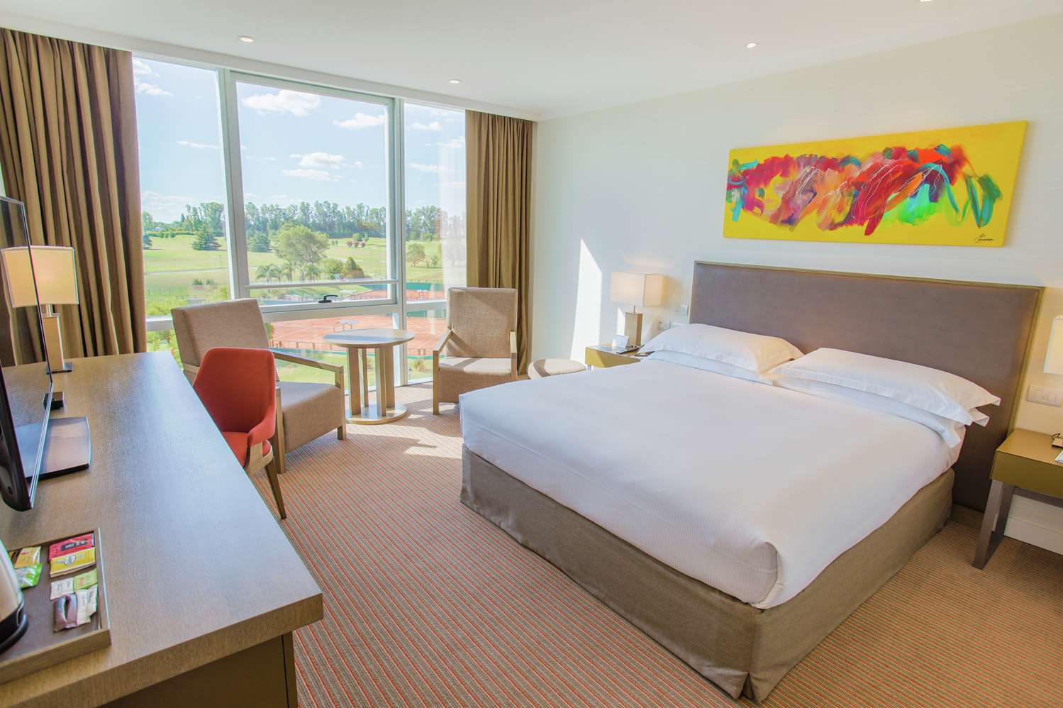 hilton pilar