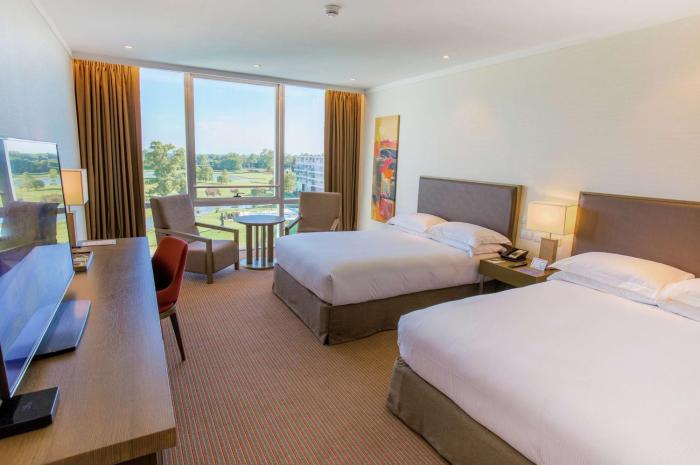 hilton pilar