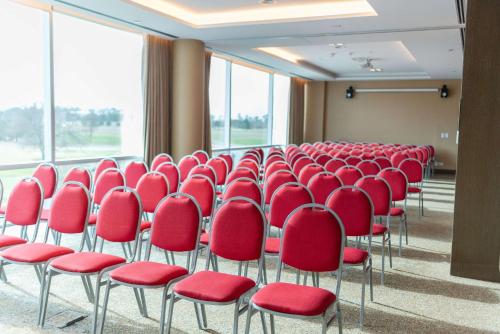 hilton pilar