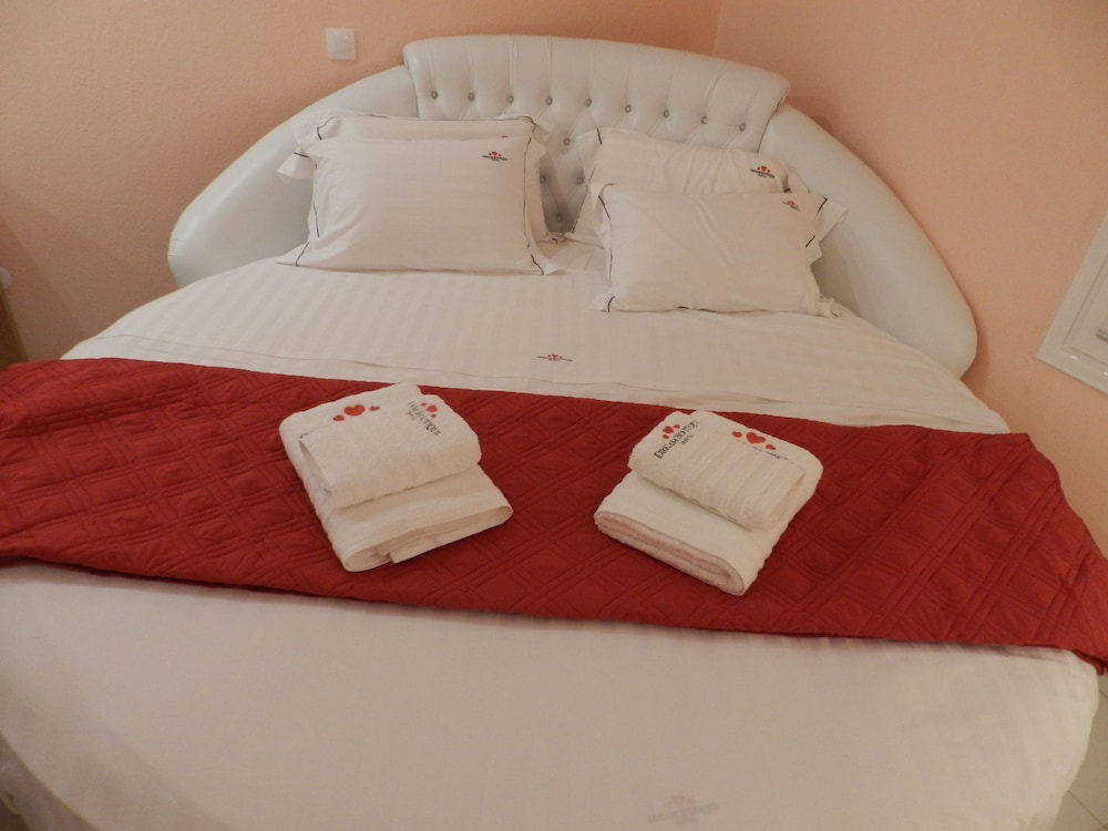 dream boutique apartments