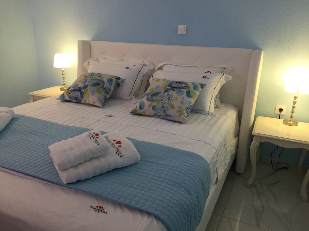 dream boutique apartments