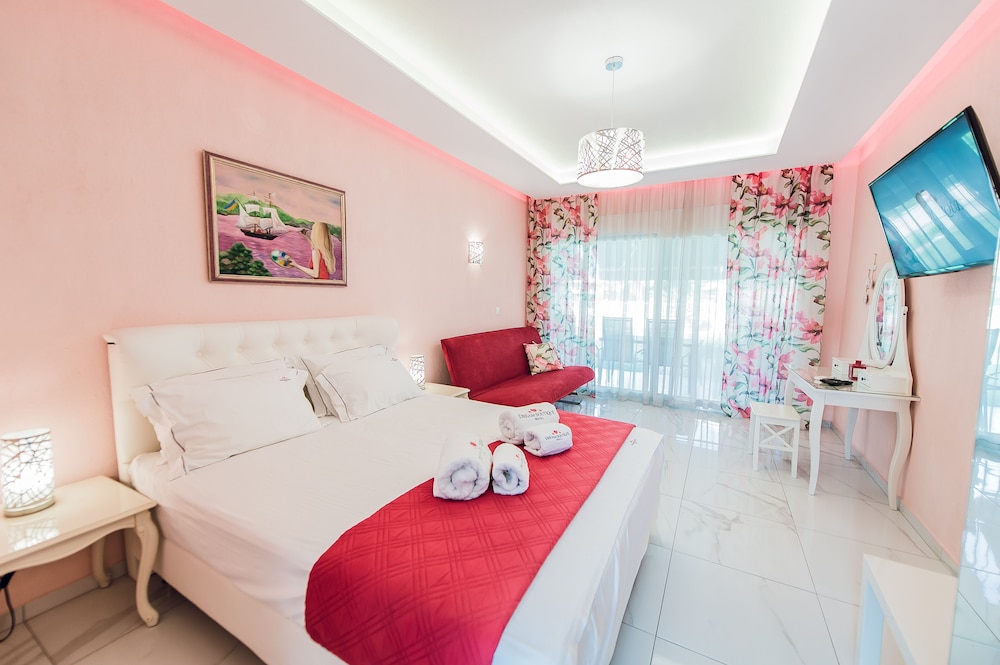 dream boutique apartments