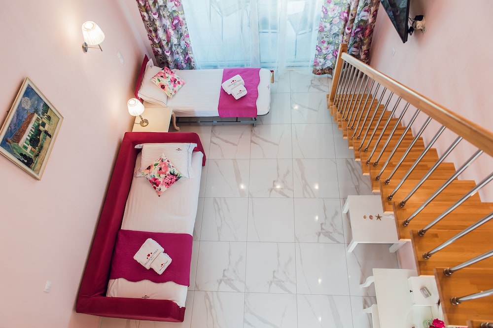 dream boutique apartments