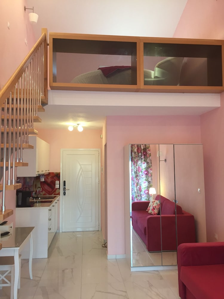 dream boutique apartments