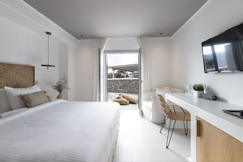 adorno beach hotel and suites