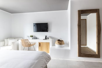 adorno beach hotel and suites