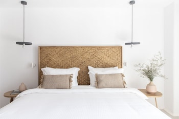 adorno beach hotel and suites