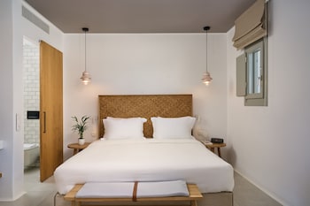 adorno beach hotel and suites