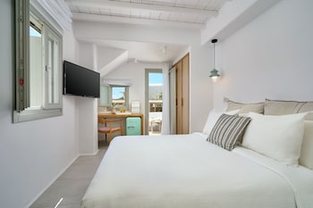 adorno beach hotel and suites