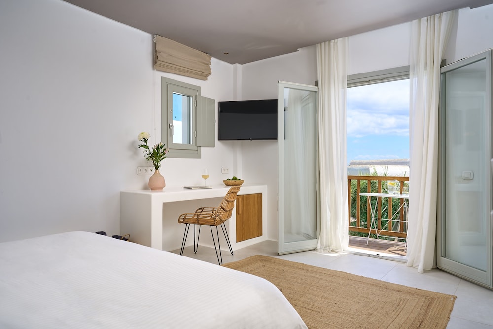 adorno beach hotel and suites