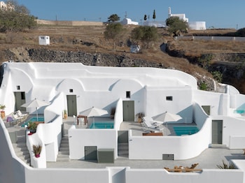 drops cave houses