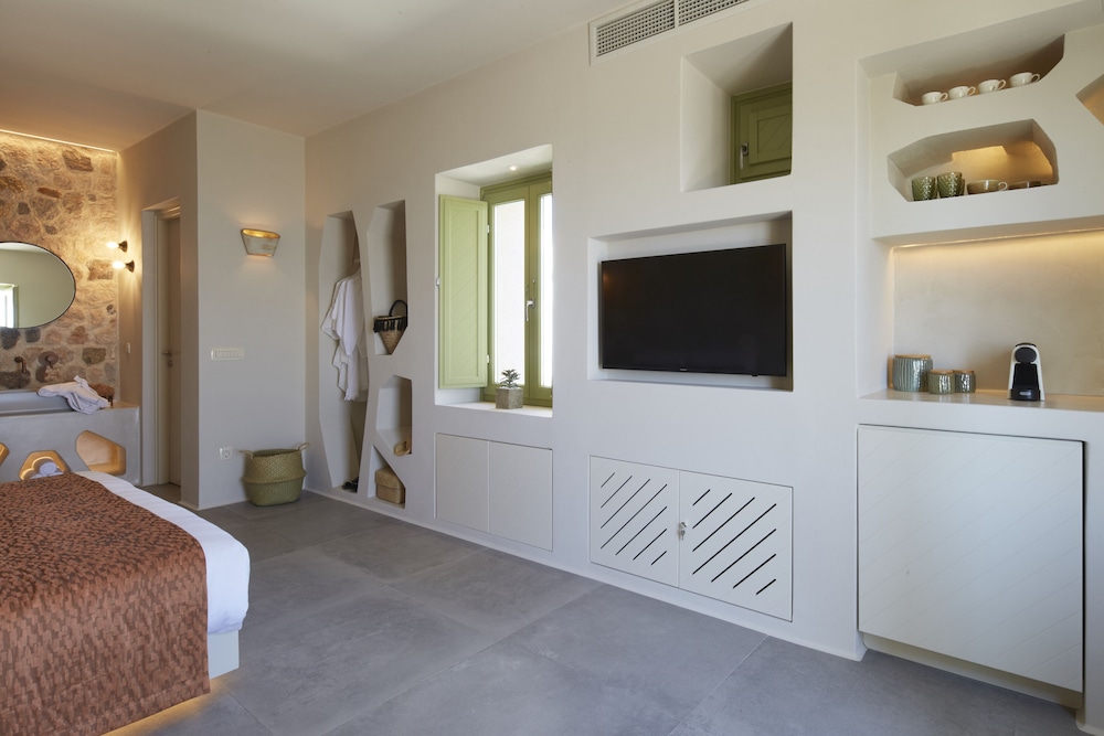 aeon suites adults only