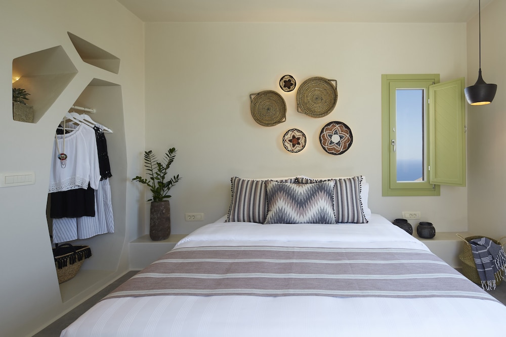 aeon suites adults only