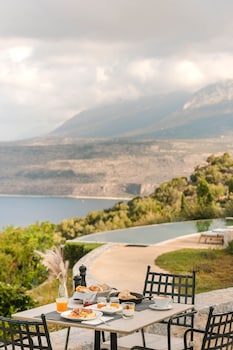 aria estate