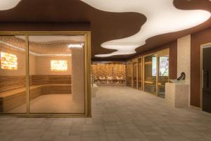king maron wellness beach hotel