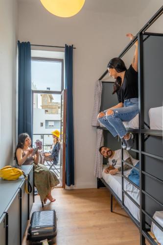 intra muros hostel