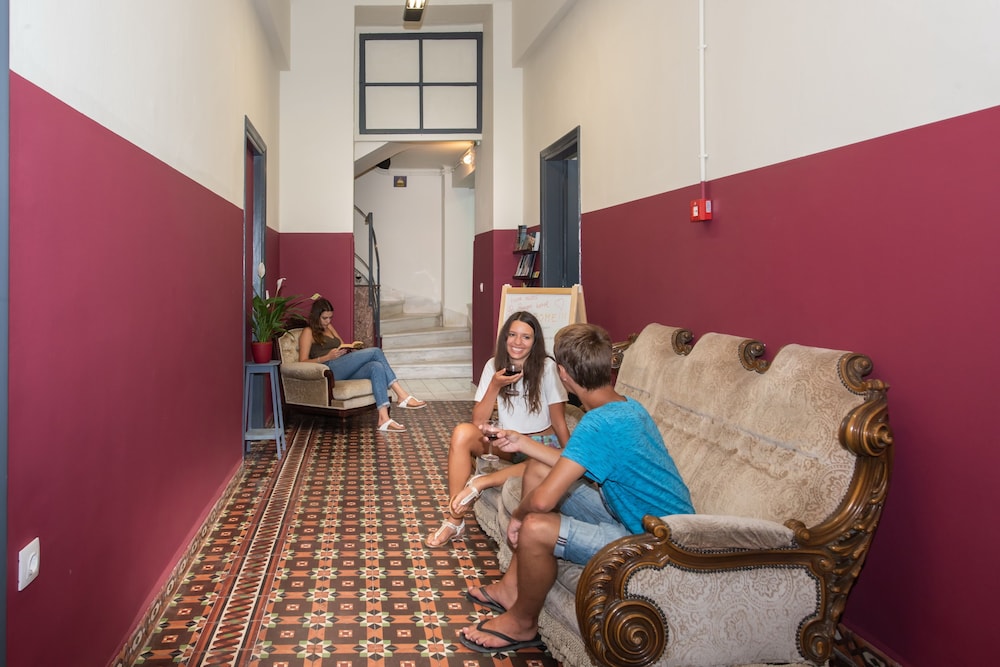 intra muros hostel