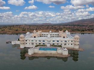 Jüsta Lake Nahargarh Palace