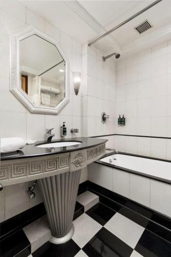 sarovar portico kalupur ahmedabad