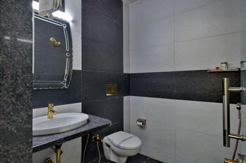 hotel tilak bhopal