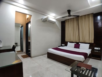 hotel tilak bhopal