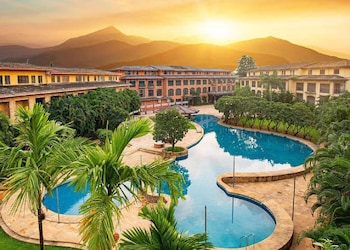 discover resorts karjat