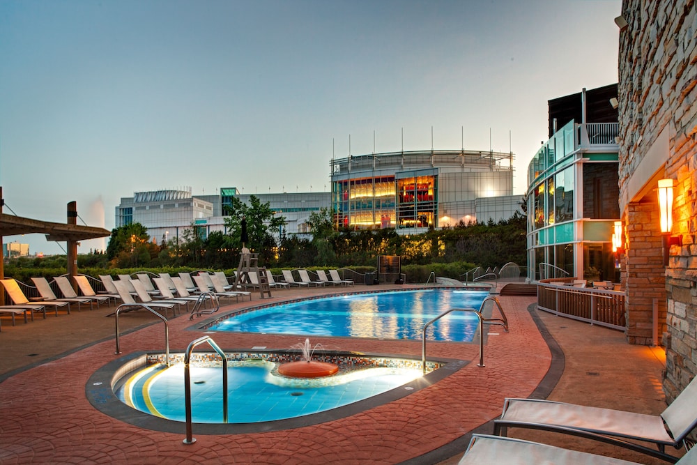 hilton lac leamy