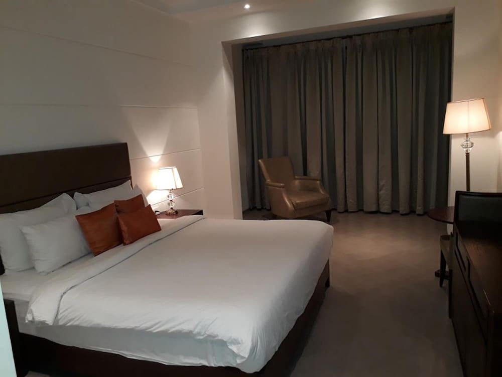 lemon tree hotel candolim goa