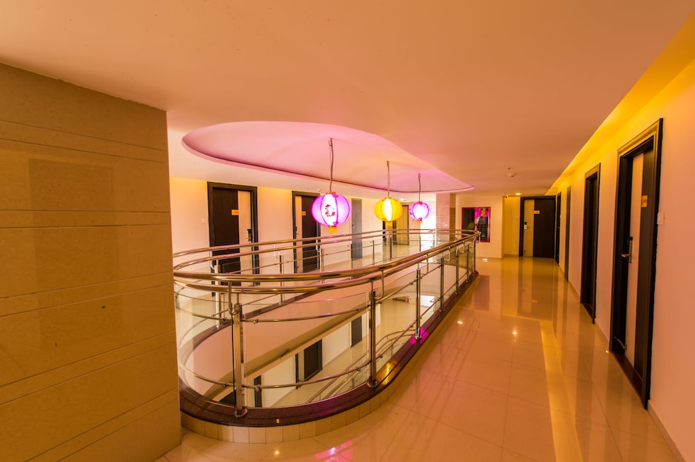 Plaza Hotel,Cantonment, Tiruchirappalli ,4 star