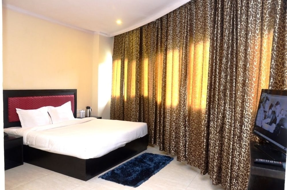 hotel ck international