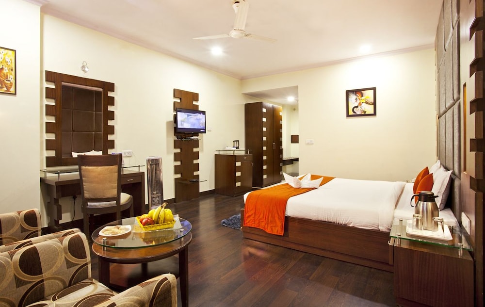 hotel ck international