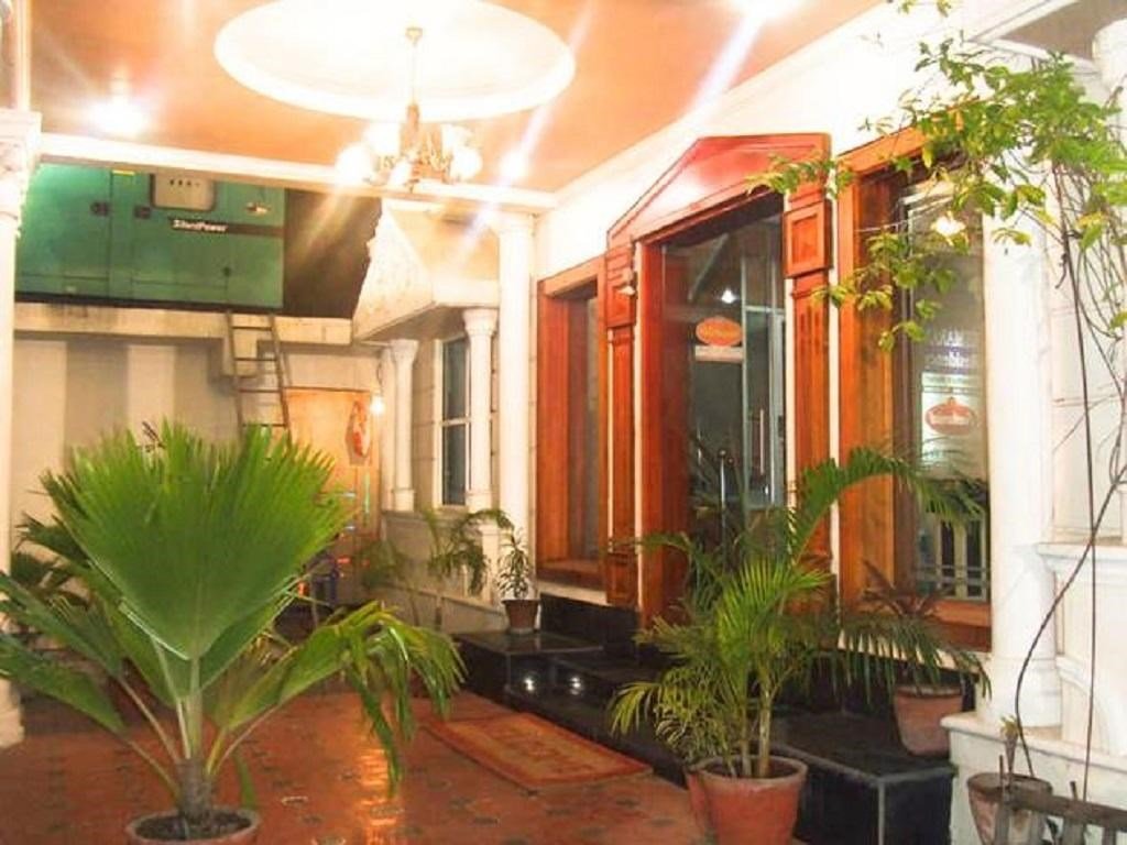 Kumaran Residency,Manganallur>>Gingee,3 star