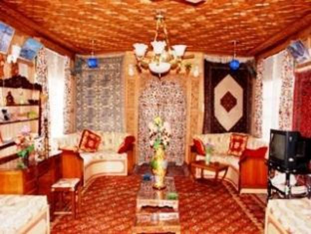 peace of mind group of houseboats