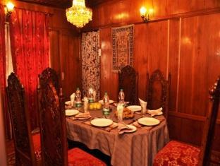 Peace Of Mind Group Of Houseboats,Nageen Lake,3 star