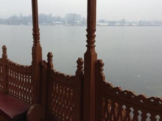 peace of mind group of houseboats