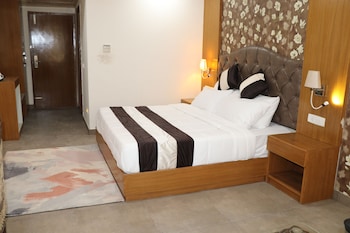 Royal Park Resorts,Ambala - Chandigarh Rd,4 star