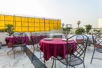 Hotel Sunstar Residency,Karolbagh,3 star